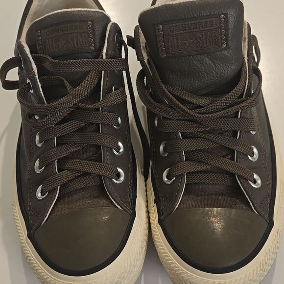 Brown Leather Chuck Taylor Mens Size 6 Low-Top Sneakers with Canvas Texture - Picture 2 of 7